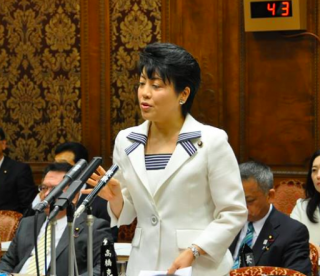 有村治子議員