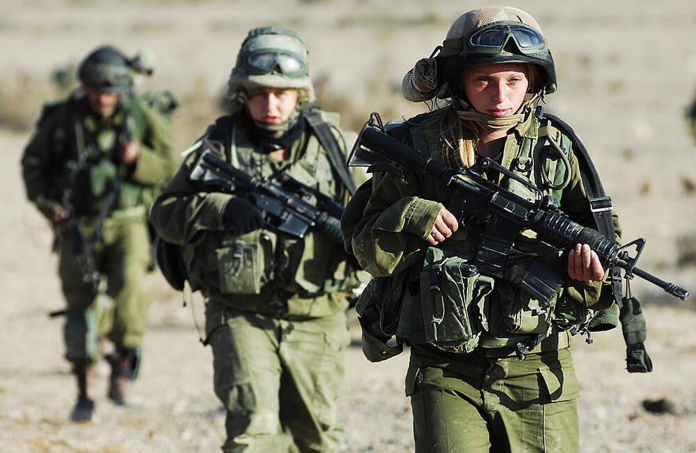 イスラエル女性兵役