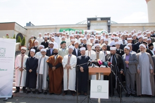 ▲「反テロ宣言」に署名したイスラム教指導者たち(2017年6月14日、「オーストリア・イスラム教信仰共同体」のHPから)