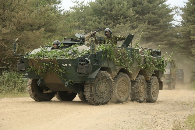 陸自新型8輪装甲車開発の迷走の原因は、装備庁と陸幕