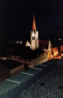 ▲夜の闇に浮かぶ教会の塔(2018年7月27日、ウィーンで撮影)
