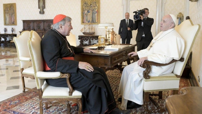 ▲フランシスコ教皇を謁見するペル枢機卿（2020年10月12日、バチカンニュースから）